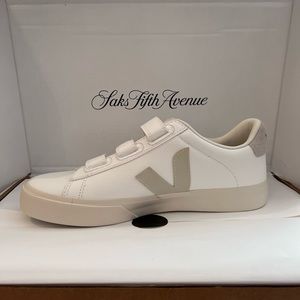 MEN’S VEJA VELCRO SNEAKERS SIZE 9